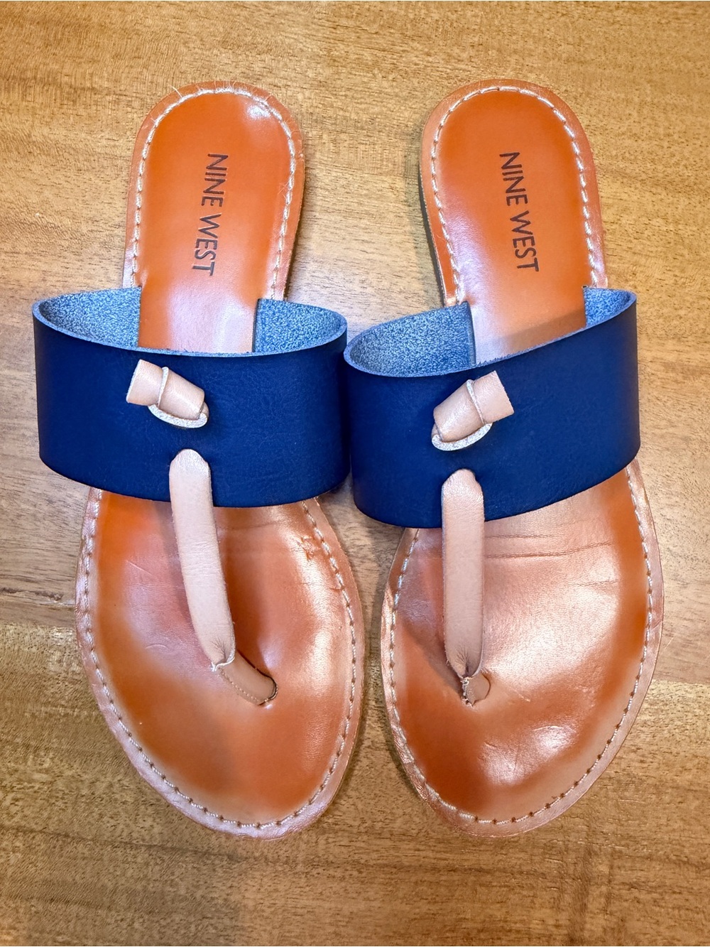 Nine West Women's Navy and Tan Leather Slide Sandals. Size 7.5